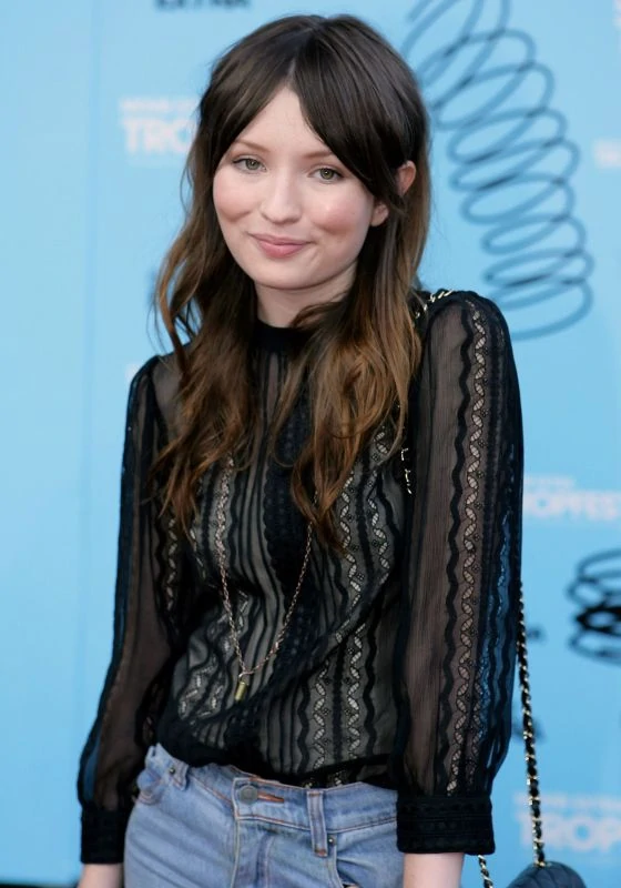 Emily Browning — #145 Actrices más hermosas de Hollywood