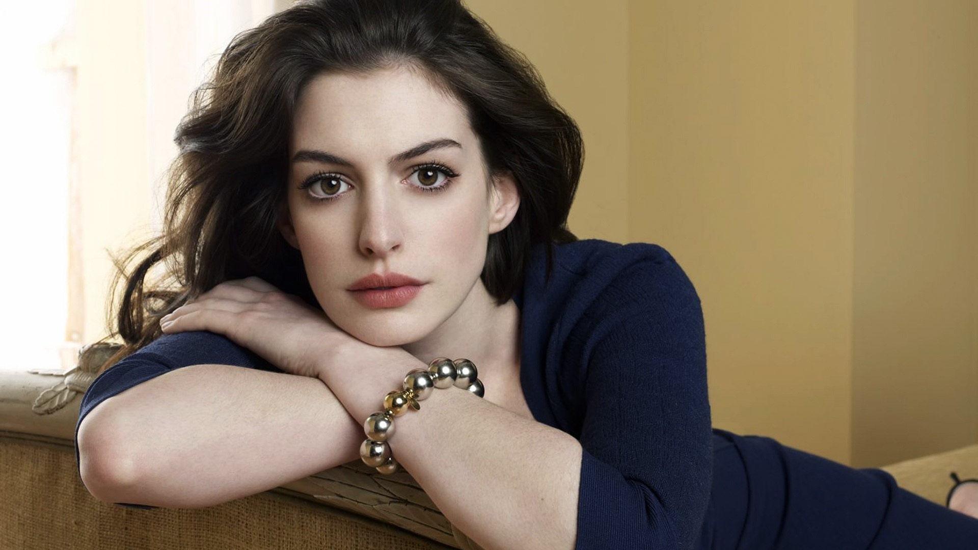 Anne Hathaway — #4 Actrices más hermosas de Hollywood