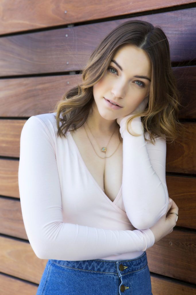 Violett Beane — #110 Actrices más hermosas de Hollywood