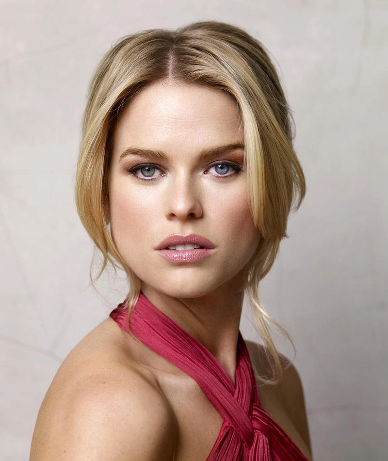 Alice Eve — #126 Actrices más hermosas de Hollywood