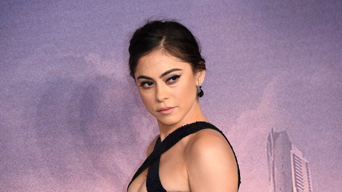 Rosa Salazar — #161 Actrices más hermosas de Hollywood