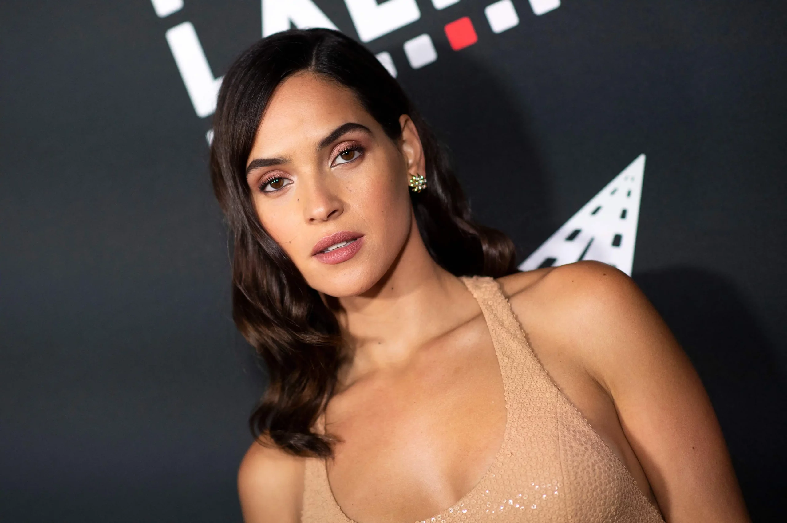 Adria Arjona — #36 Actrices más hermosas de Hollywood