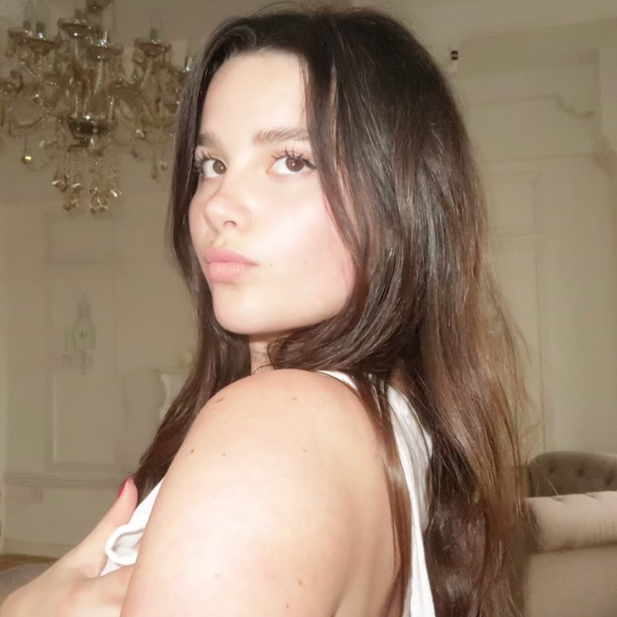 Jules LeBlanc — #18 Las mujeres más hermosas de Estados Unidos