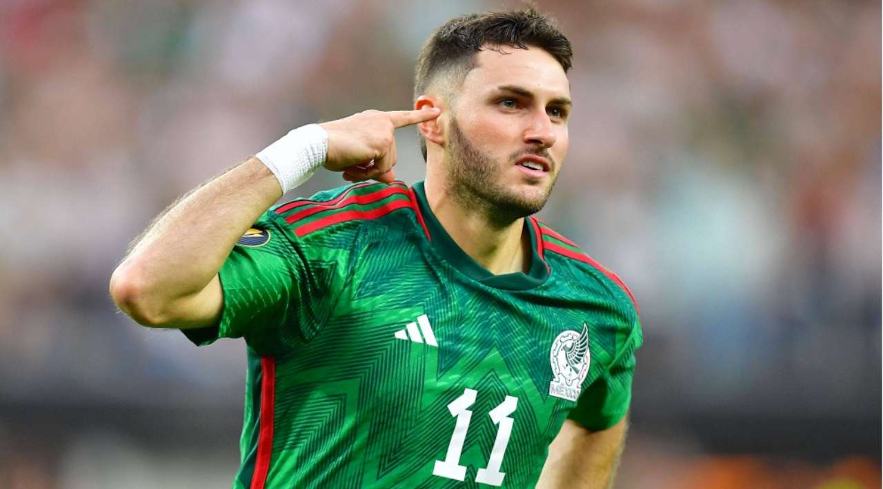 Santiago Giménez — #5 Los futbolistas más guapos del mundial 2026